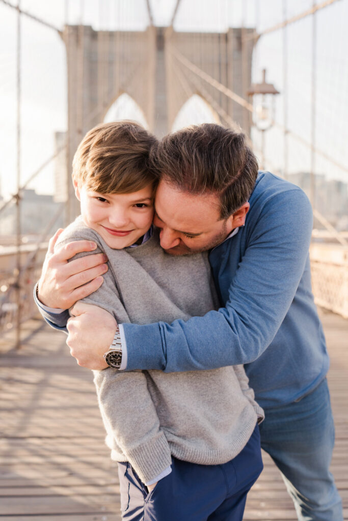 Family photos on the Brooklyn Bridge