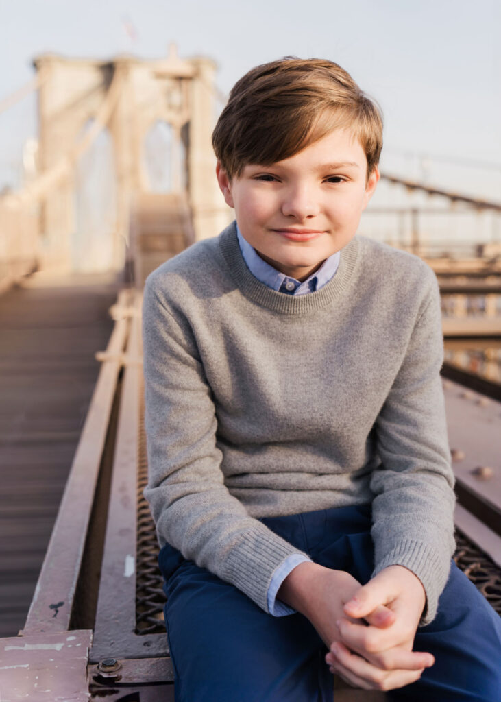 Family photos on the Brooklyn Bridge